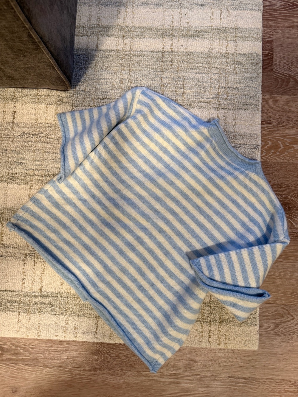 Short sleeve sweater - Picture 2 of 3